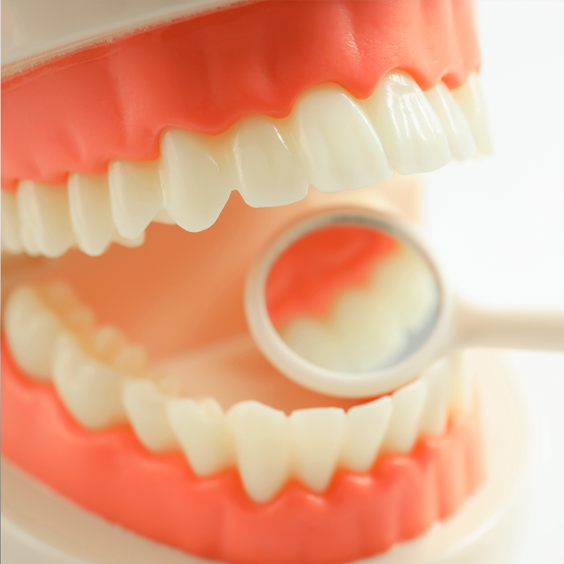 Do desafio à renovação: A importância da Prótese e Dentística na reabilitação oral