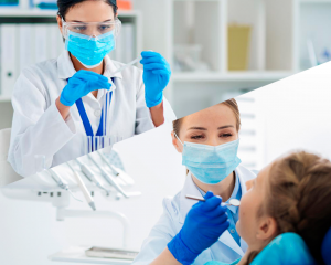 Biomedicina ou Odontologia? Qual é a melhor opção?